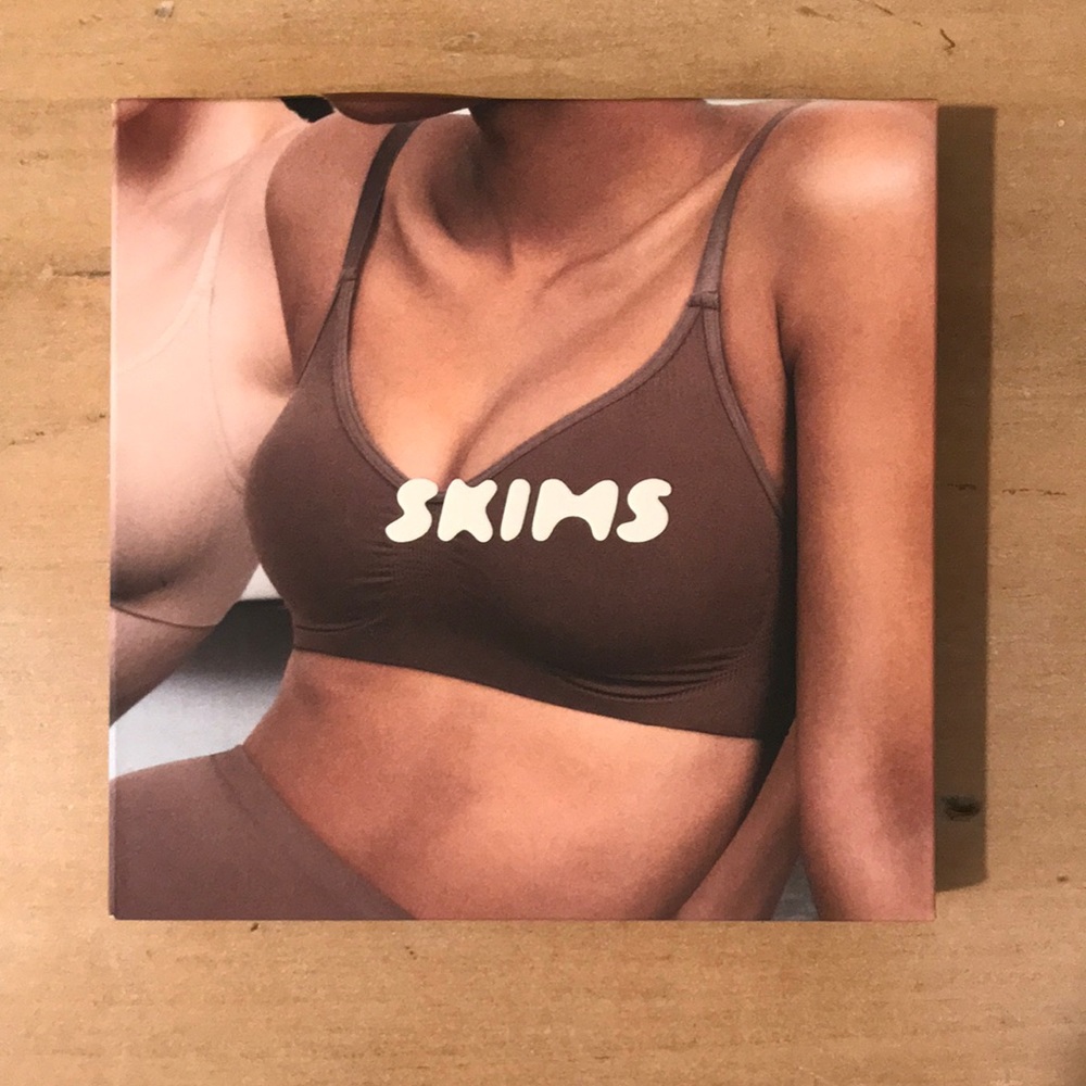 New Skims Sculpting Bra Onyx Size Small/ Medium